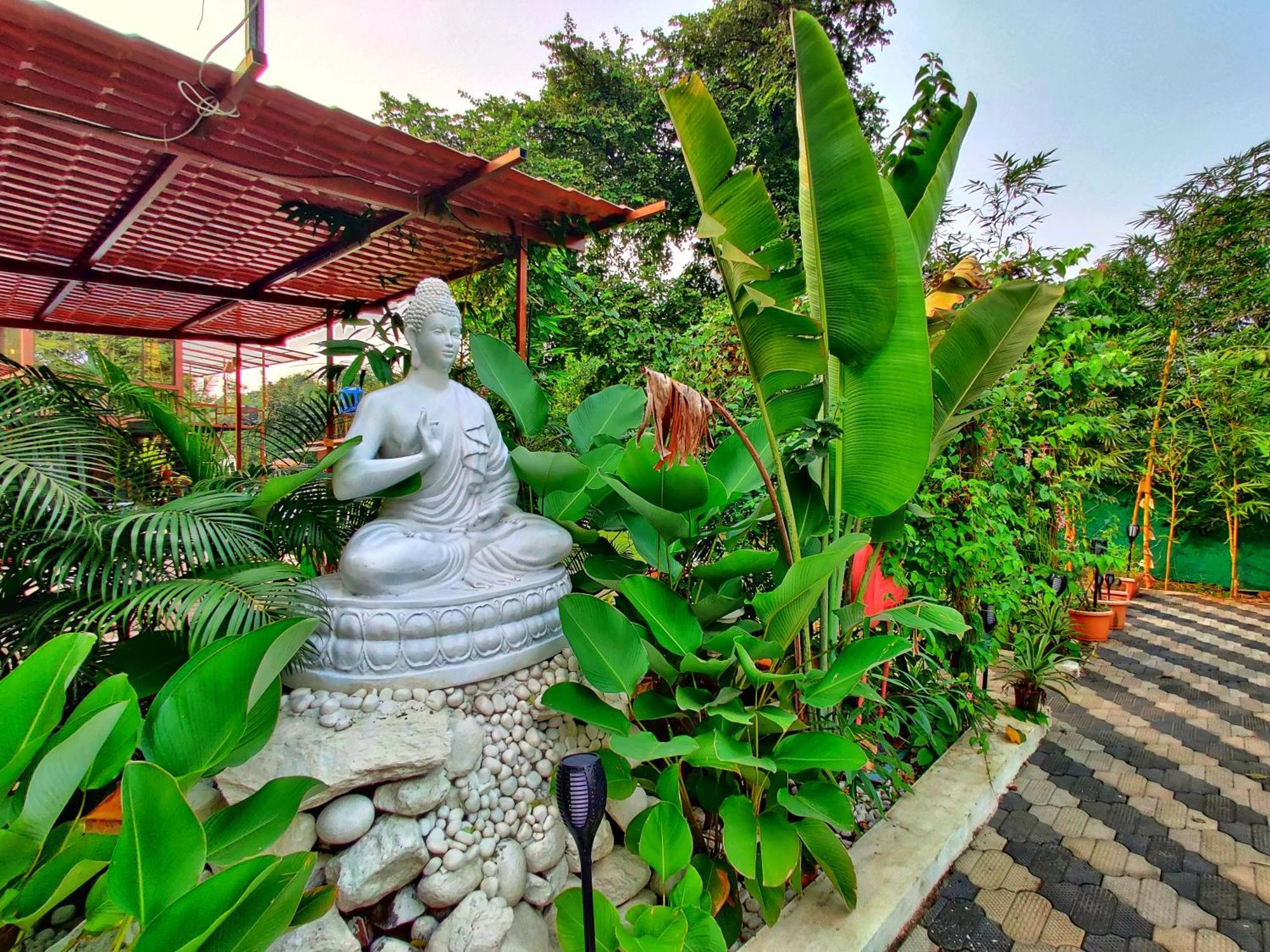 Crystal Springs Villa - A Picture-Perfect Retreat W Pool, Hammock, Gazebo Karjat Ngoại thất bức ảnh