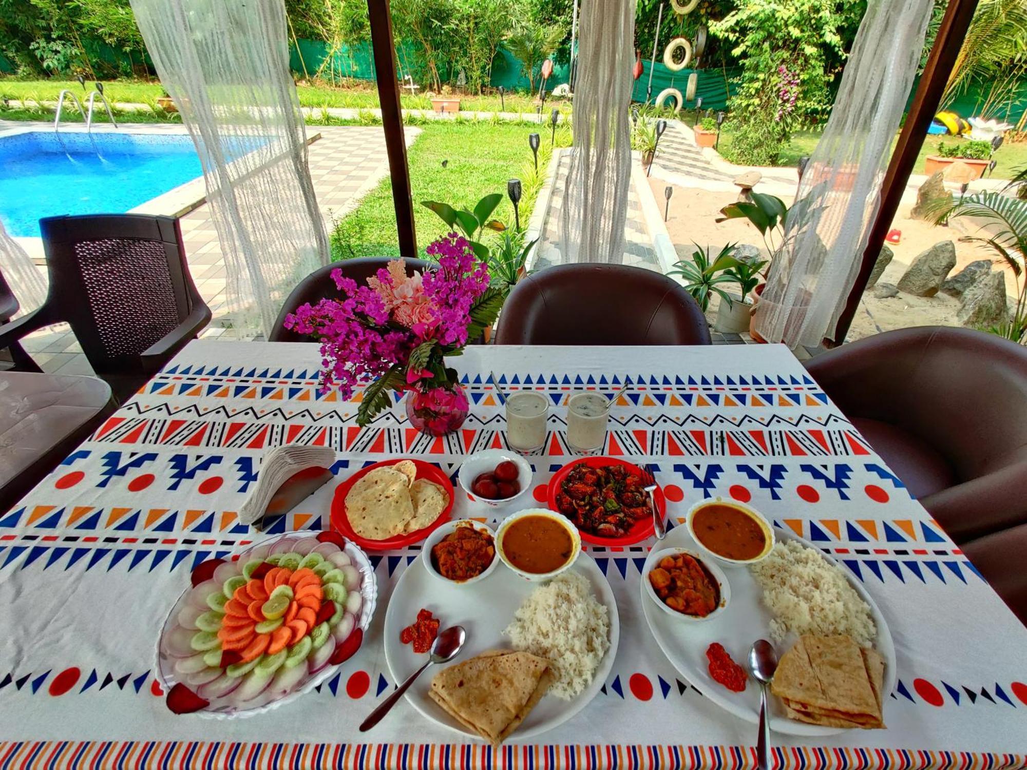 Crystal Springs Villa - A Picture-Perfect Retreat W Pool, Hammock, Gazebo Karjat Ngoại thất bức ảnh